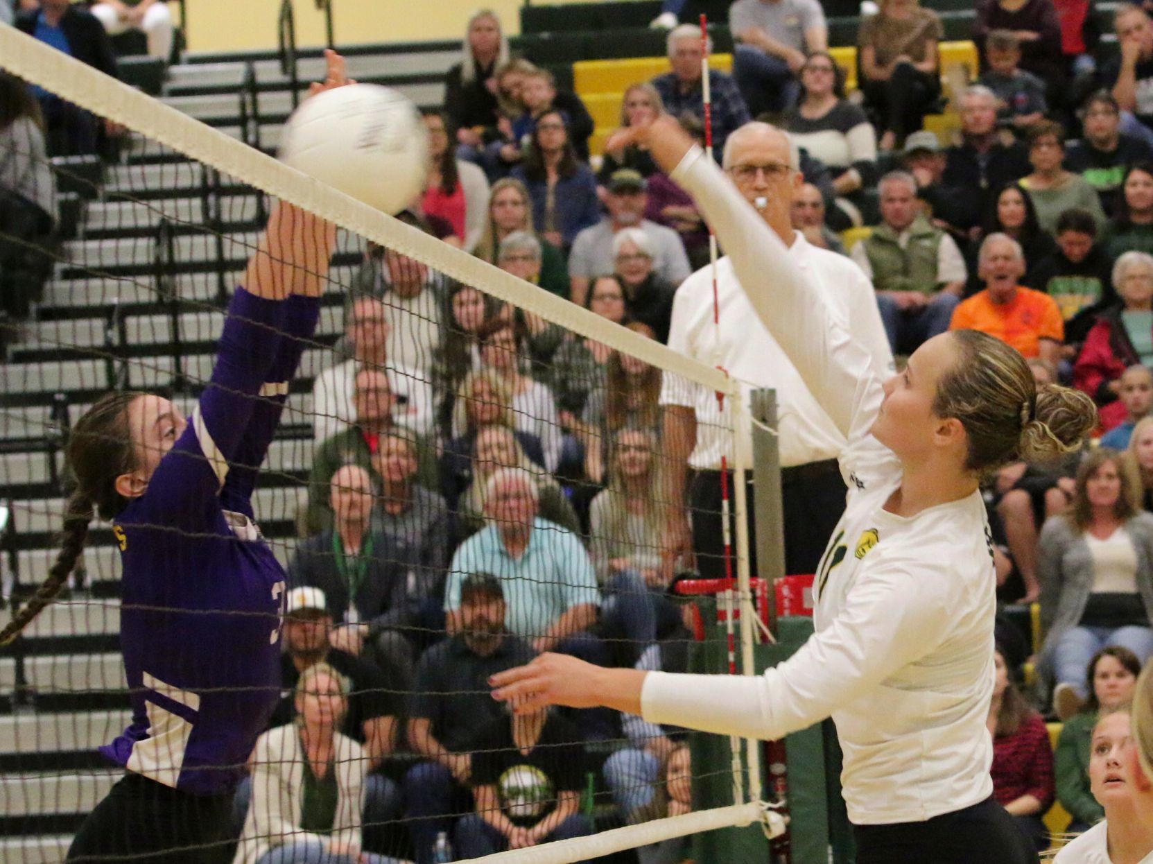 VALLEY BOUND: Golden Bears dispatch Mustangs, advance to championship